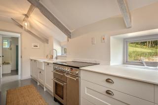 Broomhill Cottages - 2