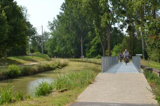 Camping Canal de Berry - Saint-Amand-Montrond - 4