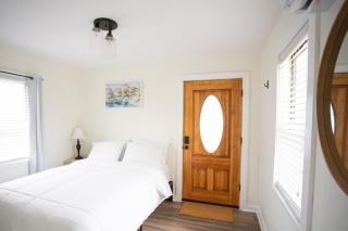 Cozy Studio - Blocks from the Ocean! - Jacksonville Beach - 0