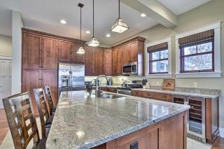 Charming Home on Keuka Lake with Dock and Fire Pit! - Hammondsport - 3