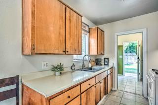 Kingsburg Home with Patio about 22 Mi to Fresno! - 1