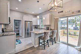Bright Norfolk Home with Deck Less Than 3 Mi to Town! - Norfolk - 9