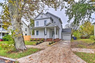 Bright Norfolk Home with Deck Less Than 3 Mi to Town! - Norfolk - 8