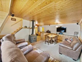 Roos Roost - Duck Creek Village - 8