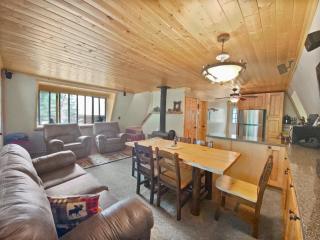 Roos Roost - Duck Creek Village - 6