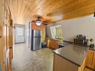 Roos Roost - Duck Creek Village - 5