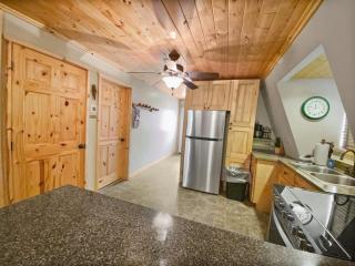 Roos Roost - Duck Creek Village - 4
