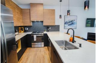 Amazing 3BR 2BA Only 5 Mins From Downtown - San Antonio - 3