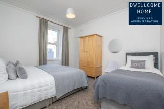 Free Parking - Dwellcome Home Ltd 3 Double Bedroom Apartment, Fast WIFI, Ideal for Long Term Contractor, etc Stays, Regular Housekeeping Option - See Our Site for Assurance - 1