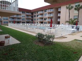 Spanish Main Unit 4- Direct Oceanfront Condo! - 4