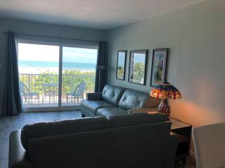 Richard Arms Unit 21- Direct Oceanfront Condo! - Cocoa Beach - 7