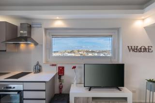 Terrace View - Stylish Two Bedroom Penthouse - Msida - 9