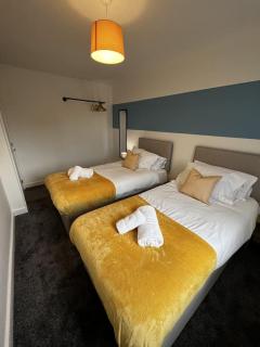 Erasmus House - 3 Bedrooms - City Centre, Netflix, WIFI, Free Private Parking - Derby - 8