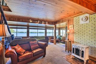 Waterfront Wellesley Island Getaway with Deck! - 7