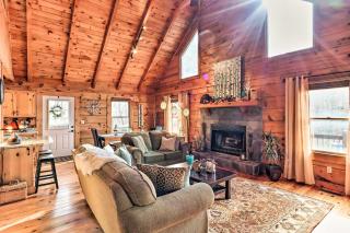 Mnt View Cabin with Hot Tub Near Golf and Fishing - Mineral Bluff - 4