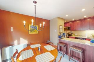 Cozy Modern Comfort - Killington - 4
