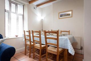 Honeysuckle Cottage - 4