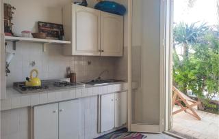 2 Bedroom Amazing Home In Ciotta - 8