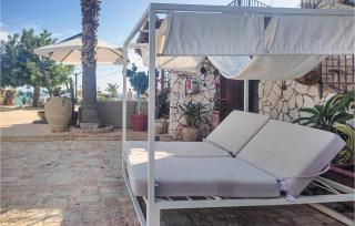4 Bedroom Stunning Apartment In Ciotta - Torre di Gaffe - 6