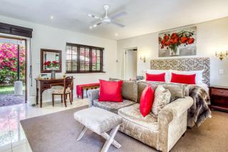 Vredenburg Manor House - Somerset West - 2