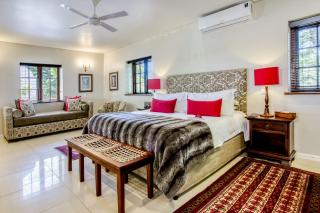 Vredenburg Manor House - Somerset West - 6