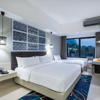 Aston Anyer Beach Hotel - 5