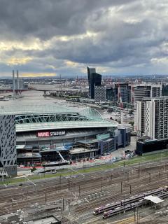 Super Luxury 2 bedroom Apt Well Furnished with Marvellous Views Convenient Location 1 Free Parking - 4