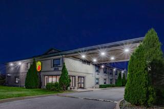 Super 8 by Wyndham Ambassador Bridge Windsor ON - Windsor - 6