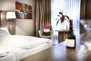 Radisson Hotel Dusseldorf City Center - Düsseldorf - 8