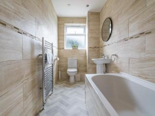 Howick House - Large 3 bedroom house, Gosforth - 5
