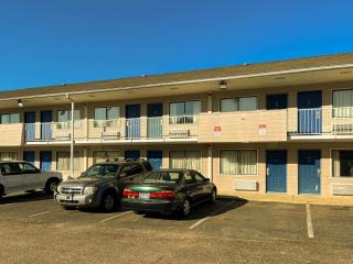 Motel 6 Millington TN - Millington - 0
