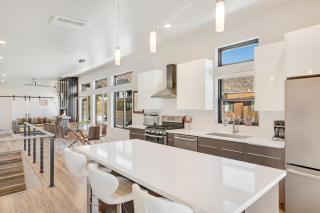 Sunlight Retreat - 1