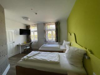 HOTEL Bahnhof Balingen - Balingen - 3