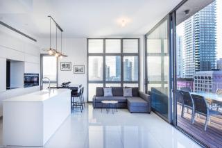 Spacious 3BR Close to Rothschild with MAMAD by HolyGuest - Tel Aviv - 8