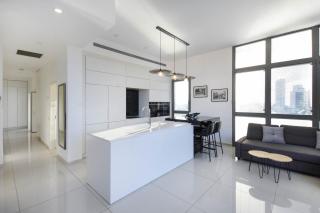 Spacious 3BR Close to Rothschild with MAMAD by HolyGuest - Tel Aviv - 2