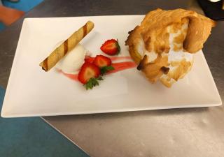 Dukes Folly Hotel - 1