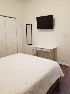 Cozy Spacious Cottage with deck and grill - Phenix City - 6