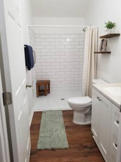 Cozy Spacious Cottage with deck and grill - Phenix City - 2