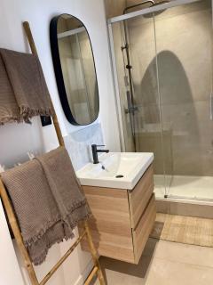 Grand studio rénové de style bohème chic, avec patio & au coeur du village - Saint-Cyr-sur-Mer - 4