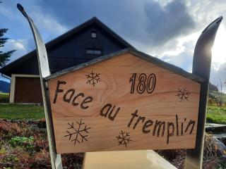 le face au tremplin Appartement 5 pers entièrement rénové dec 2022 classé meublé de tourisme 3 étoiles emplacement unique a Autrans proche du village prestations de qualité ménage de départ inclus - Autrans - 0