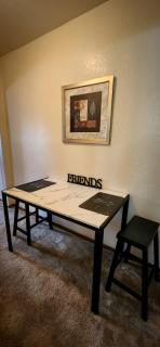 Cozy 1 bed ~ Close to Soaring Eagle and Downtown - Mount Pleasant - 5