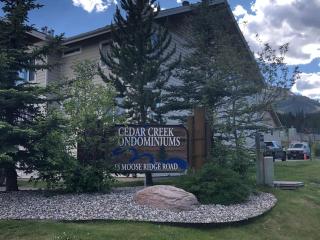 Rustic 2 BR Mountain View-walk to resort - Big Sky - 9
