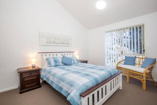 Coastal Capers - Pet Friendly - 10 Mins Walk to Beach - Culburra Beach - 8