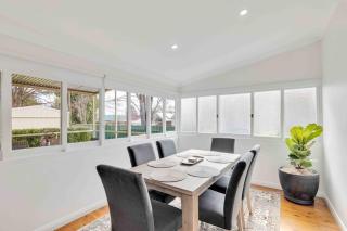 Currawong Bungalow - An Idyllic Group Stay in Town - Mudgee - 9