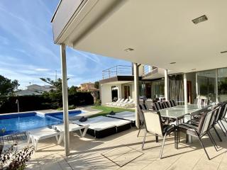 Isabella spacious modern villa with sea views - L'Ametlla de Mar - 2