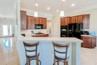 Grande at Canal Pointe 37561 Worcester Dr - 6