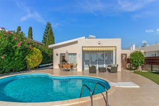 Villa Savoya Sunrise by Ezoria Villas - Coral Bay - 7
