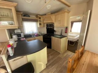 Meadow Lakes 80 - Golden Palm - Central Heating, WiFi, pet friendly, bed linen - Meadow Lakes Caravan & Lodge Hire - Chapel Saint Leonards - 8