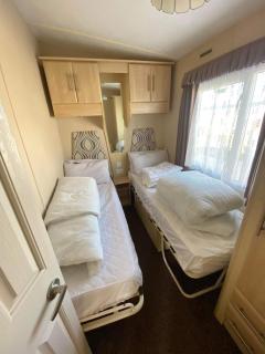 Meadow Lakes 80 - Golden Palm - Central Heating, WiFi, pet friendly, bed linen - Meadow Lakes Caravan & Lodge Hire - Chapel Saint Leonards - 6