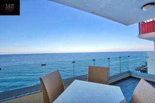 Sliema Seafront 3BR - opposite Beach - AC & Wifi by 360 Estates - Sliema - 7